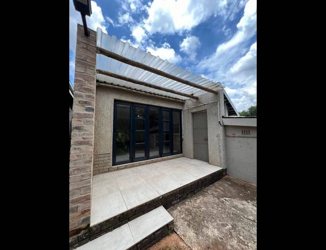 1 BEDROOM PROPERTY TO RENT IN LYNNWOOD MANOR